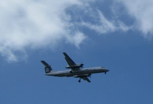 AlaskaAirlinesLanding