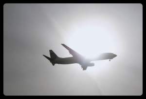 AlaskaAirlinesFlyingInTheSun