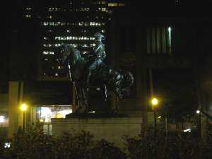 StatueInFrontofArtMuseum